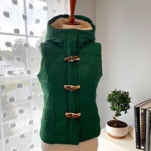 Abercrombie & Fitch Puffer Vest with hood